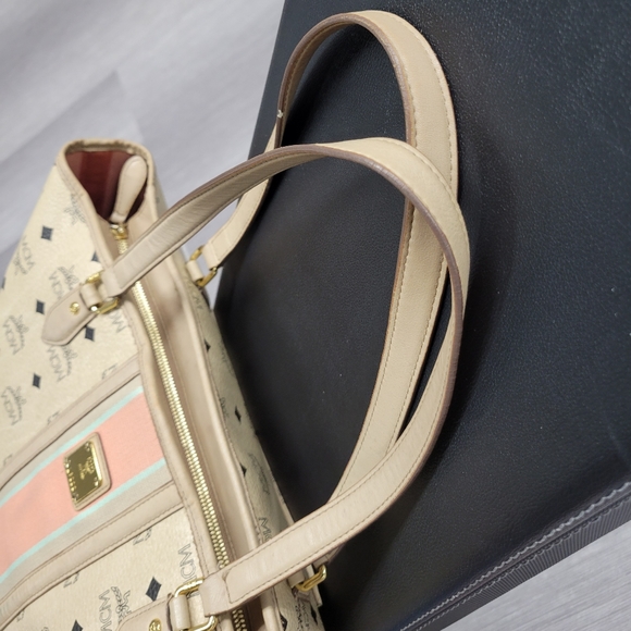 MCM Ltd. Ed.  Cream and peach Visetos Zippered Tote - Picture 5 of 13